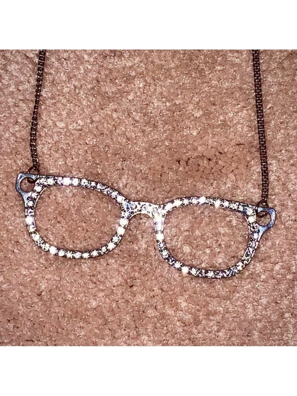 Eye glasses Silver-Tone Crystal Frame Necklace Pendant attached to chain